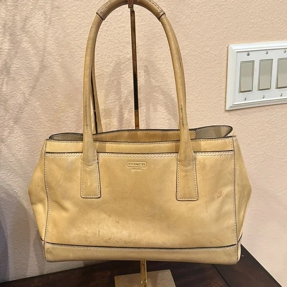 Vintage Coach Handbag - Picture 4 of 11